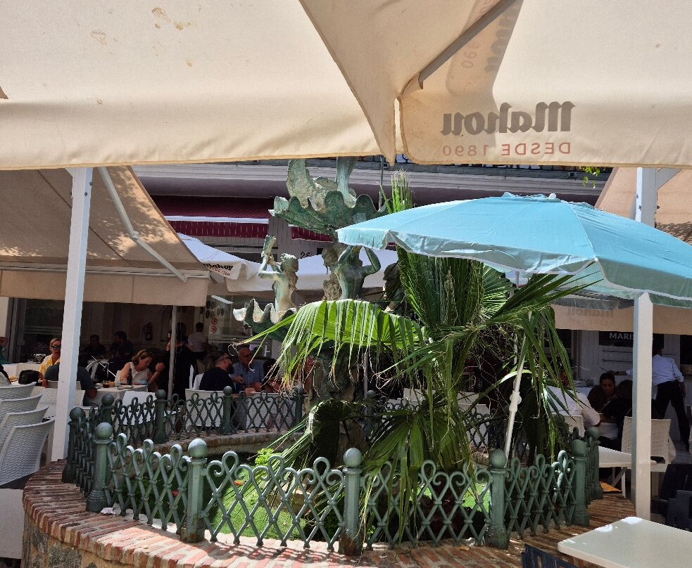 Calle Carmen-托雷莫里诺斯必去景点