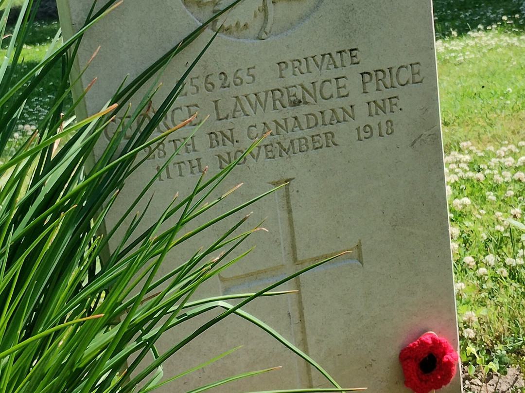 St Symphorien Military Cemetery景点图片