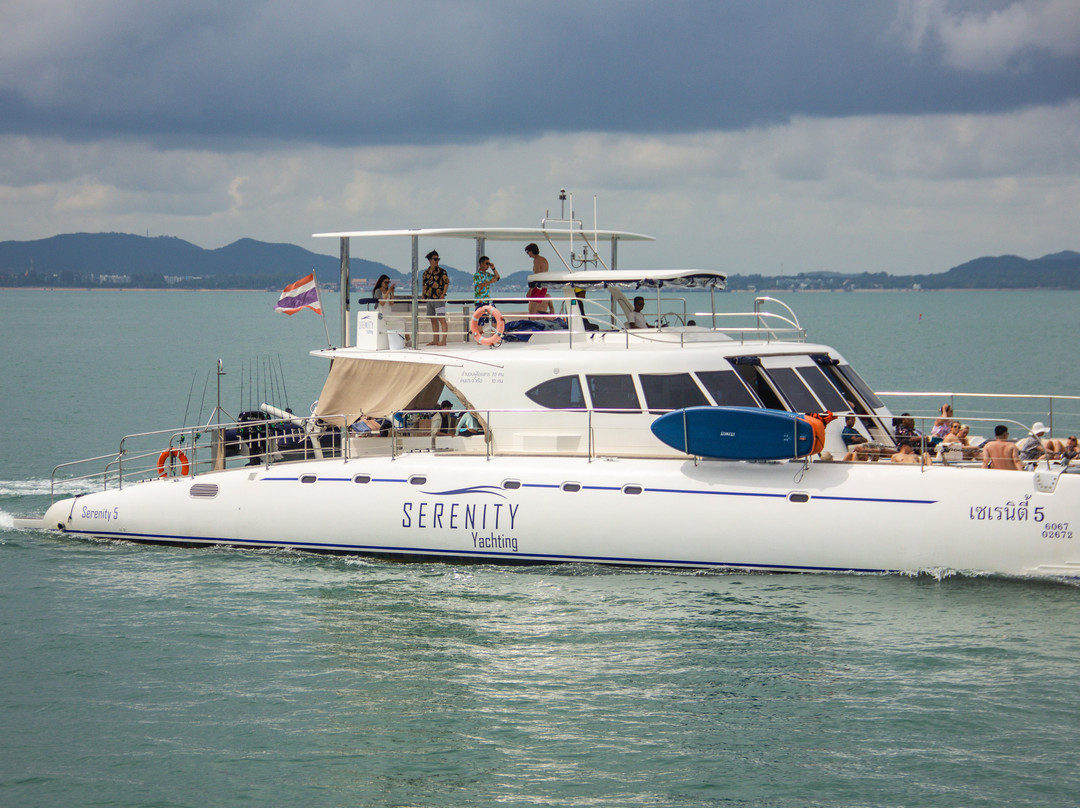 Serenity Yachting - Day Cruise-芭堤雅必去景点