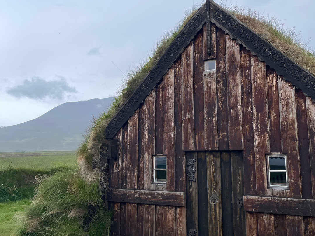 Grafarkirkja-Hofsos必去景点