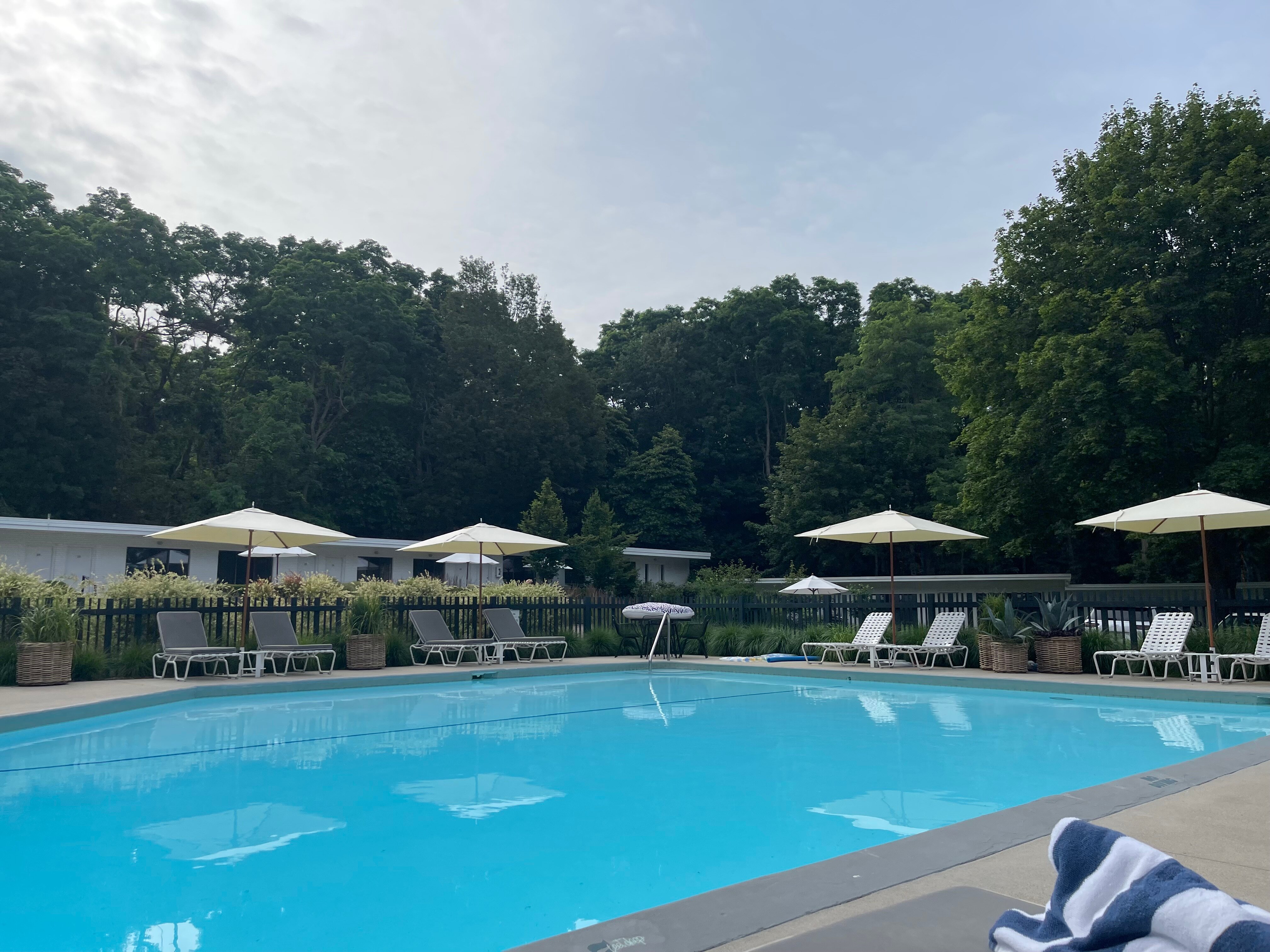 Lake Shore Resort-泳池