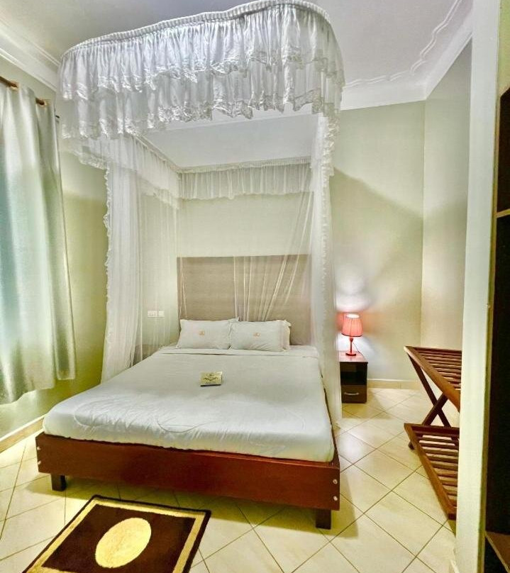 Ekhaya Crescent Hotel
