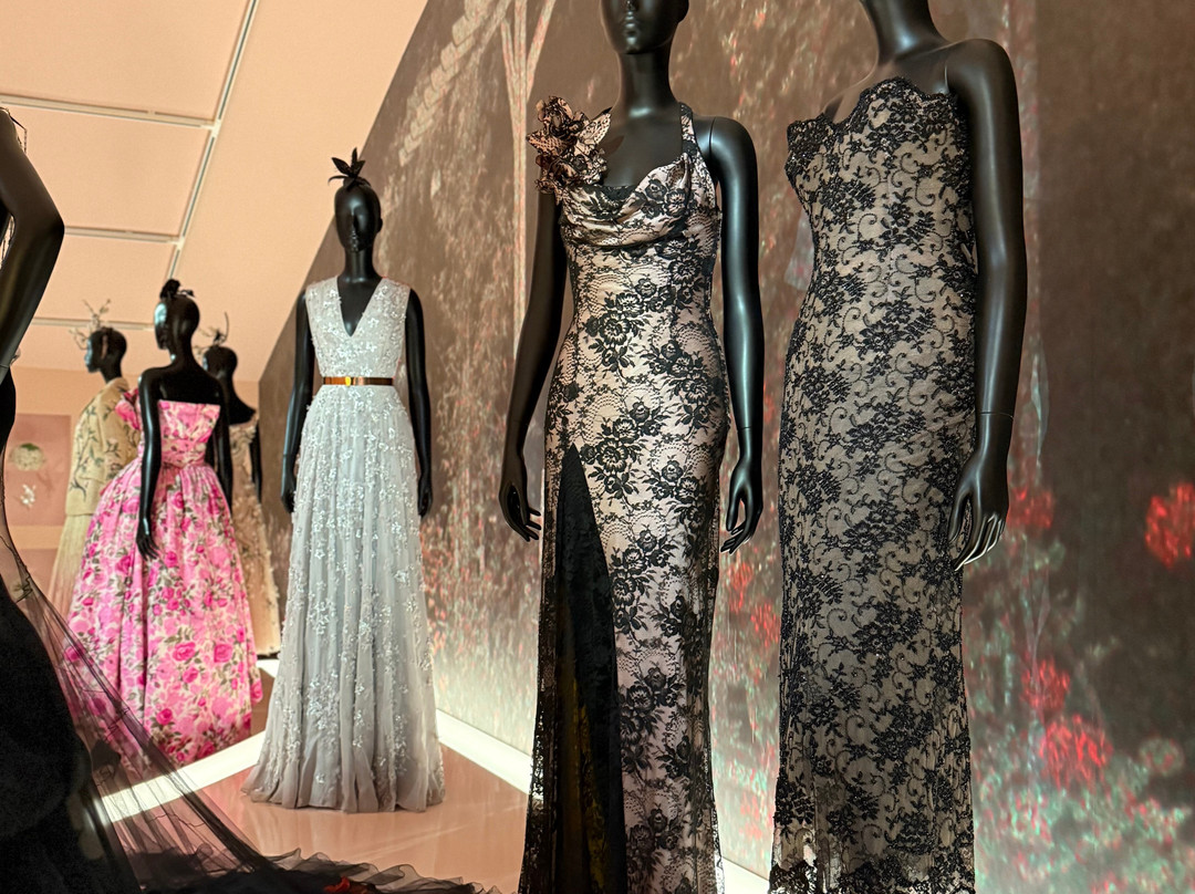 SCAD Lacoste-Lacoste必去景点