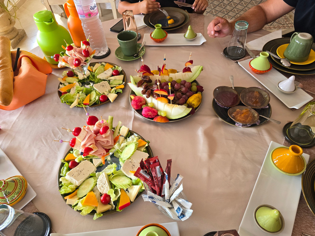 Cap Blanc Guest House "Arts & Culture Events"主图