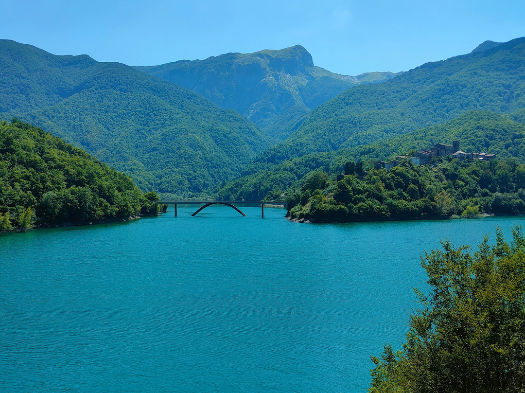 Lago Di Vagli-Vagli Sotto必去景点