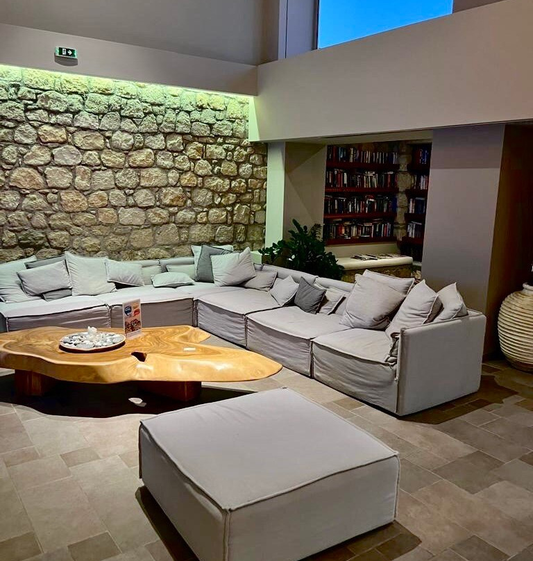 Parasol Luxury Hotel & Suites主图