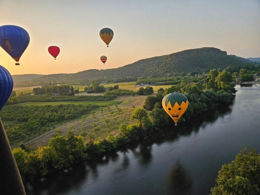 Perigord Dordogne Montgolfieres-Castelnaud-la-Chapelle必去景点