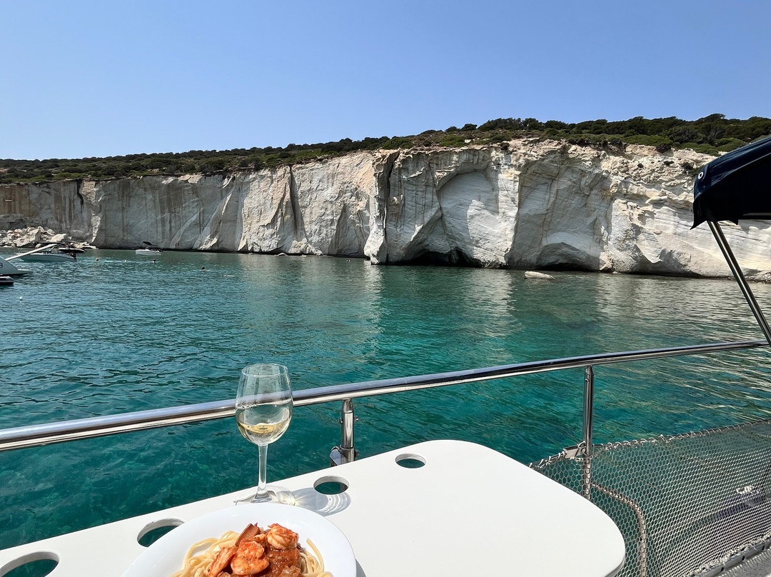 Oneiro Travel Agency-Adamas必去景点