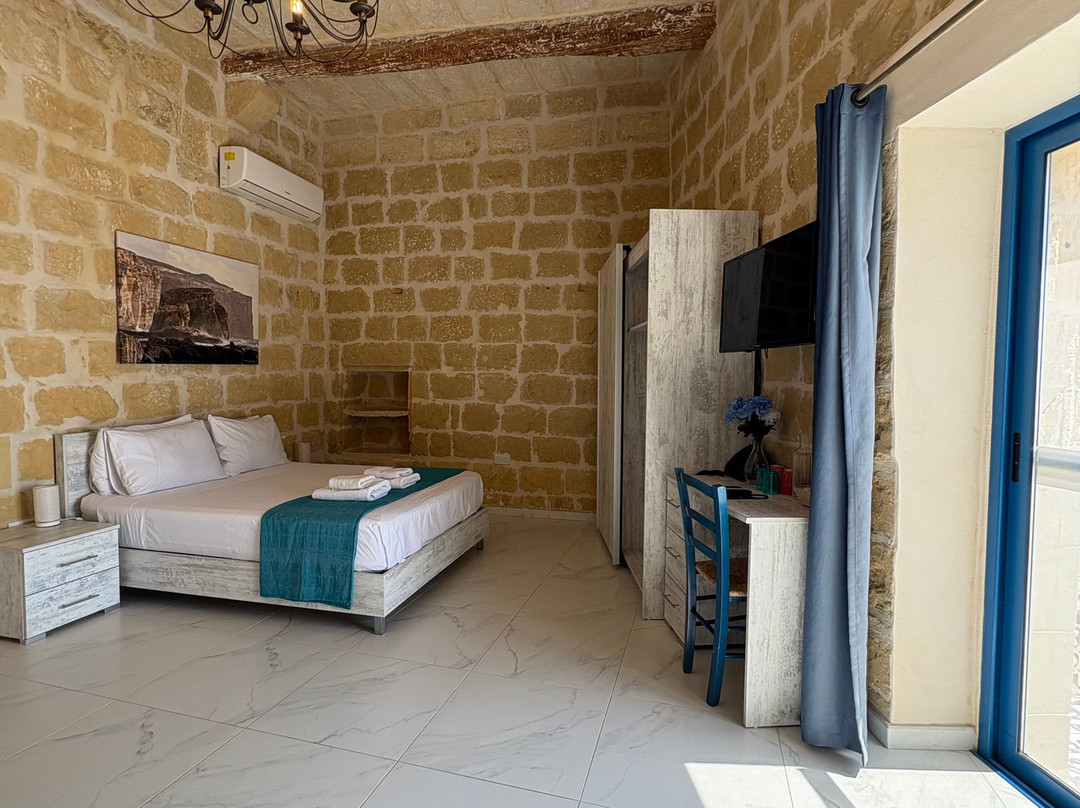 Fiftyfour West Boutique Living主图