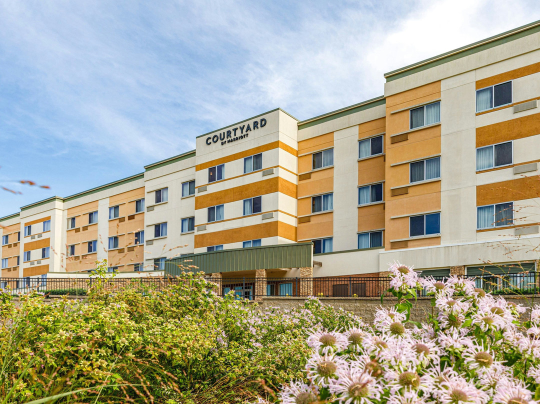 Saint Peters酒店住宿-Courtyard by Marriott St. Louis St. Peters