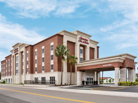 珊瑚角/麦尔兹堡欢朋酒店