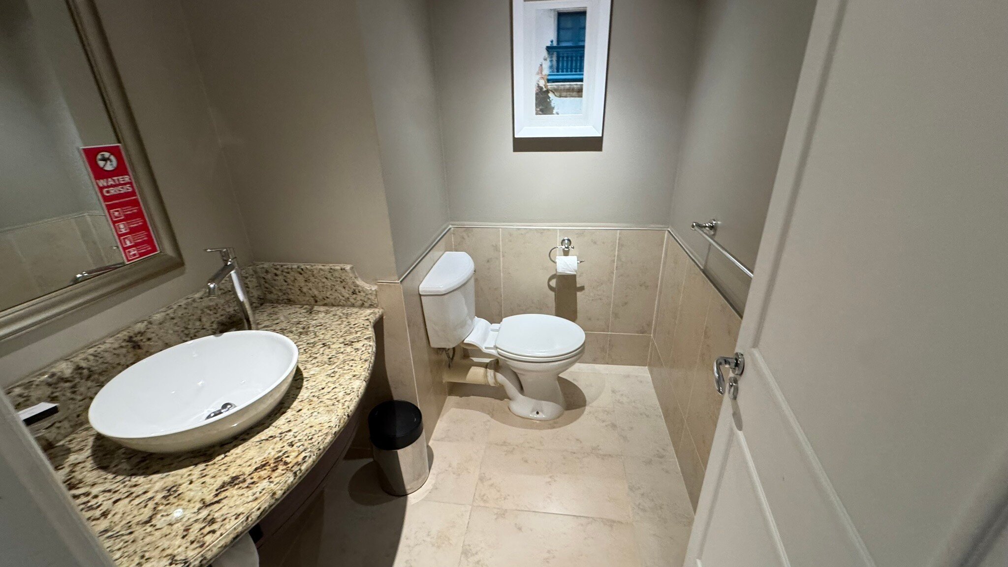 Hemingways Hotel-官方