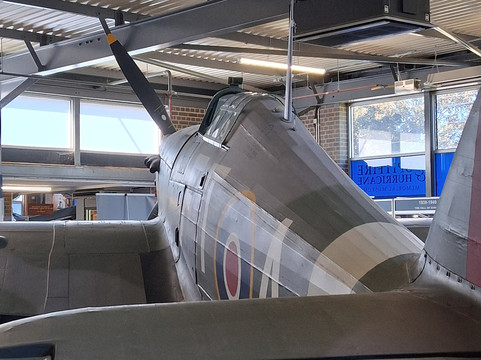 维多利亚酒店主图