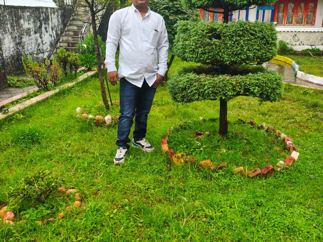 Sumi Queen's Yard Rink Mall Darjeeling主图