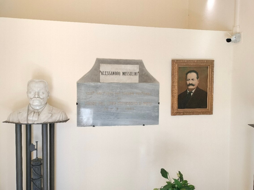 Cripta di Benito Mussolini-Predappio必去景点