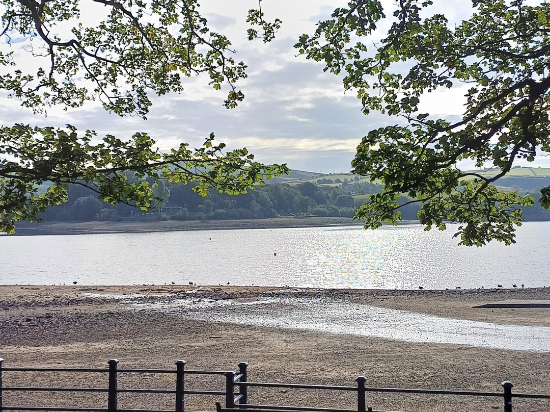 Hollingworth Lake-洛奇代尔必去景点