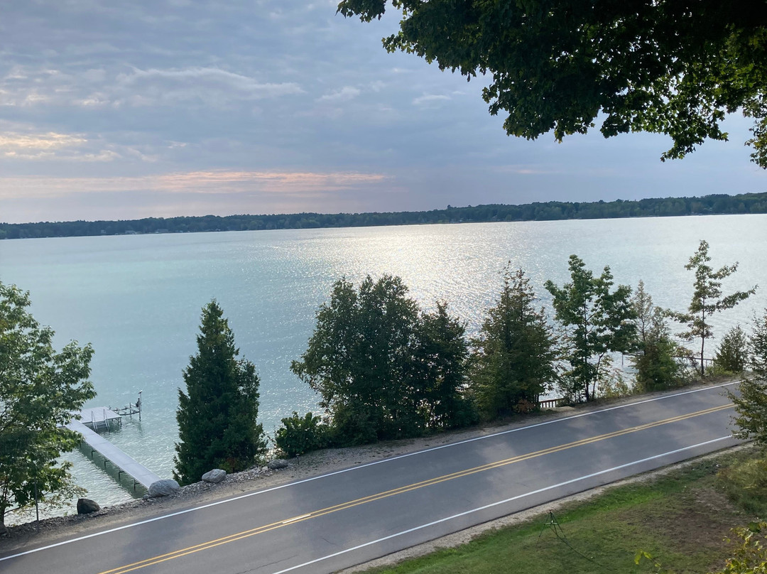 Torch Lake Bed & Breakfast主图