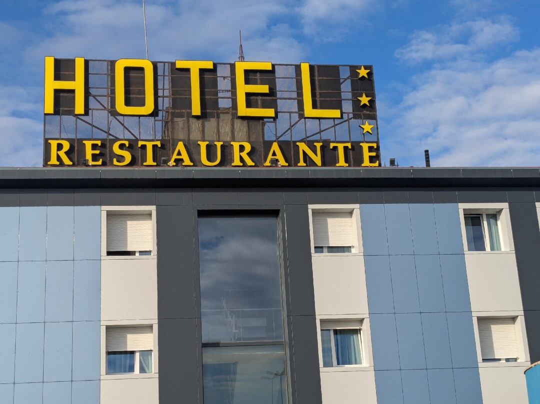 雷阿图罗酒店主图