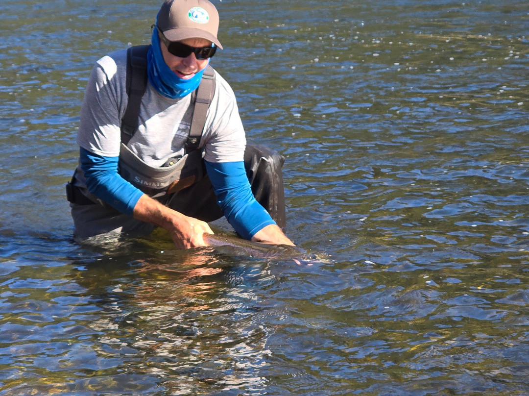 Confluence Outfitters-雷丁必去景点