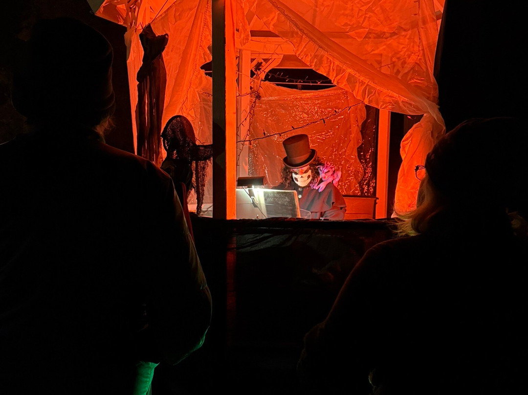 Riverwalk Covered Bridge-Littleton必去景点