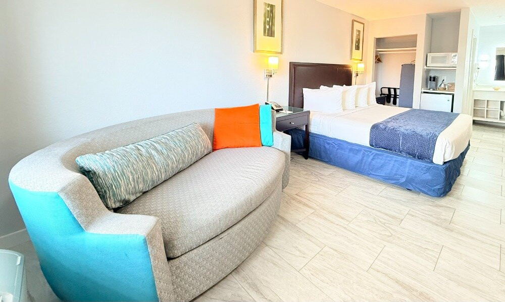 Lantern Inn & Suites主图