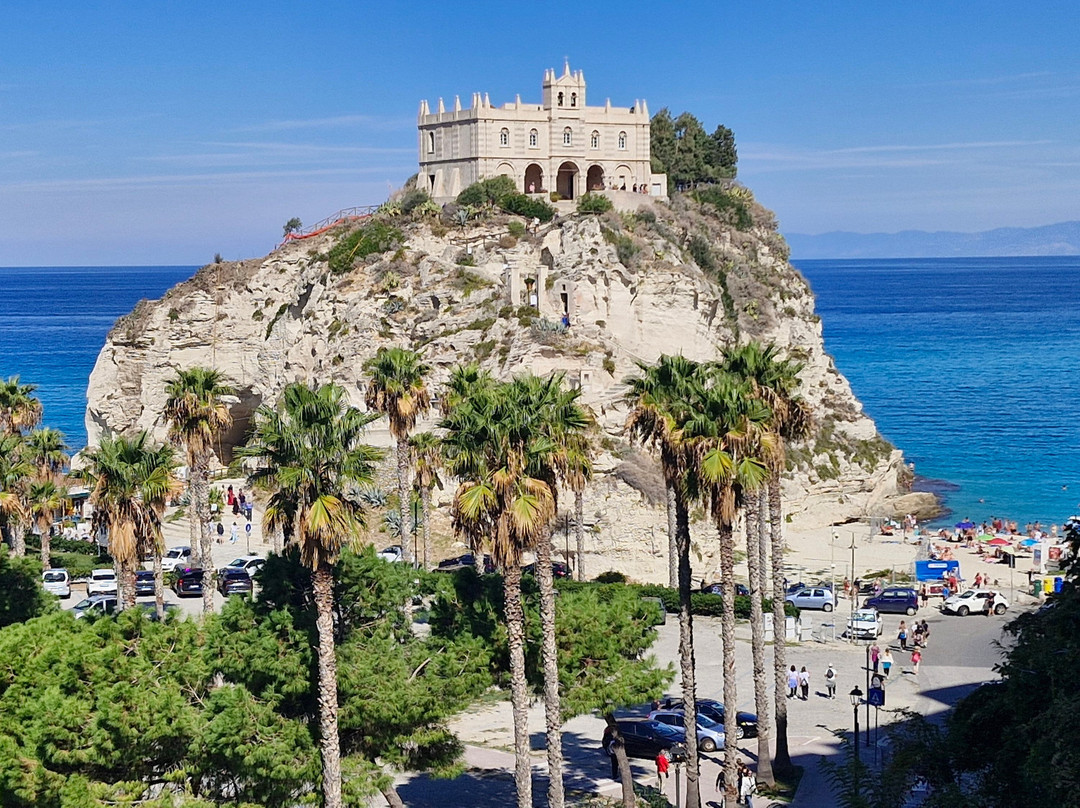 Santuario Di Santa Maria Dell'Isola Di Tropea-特罗佩阿必去景点
