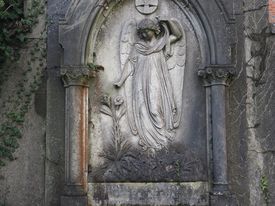 Friar's Bush Graveyard Cemetery Tours-贝尔法斯特必去景点