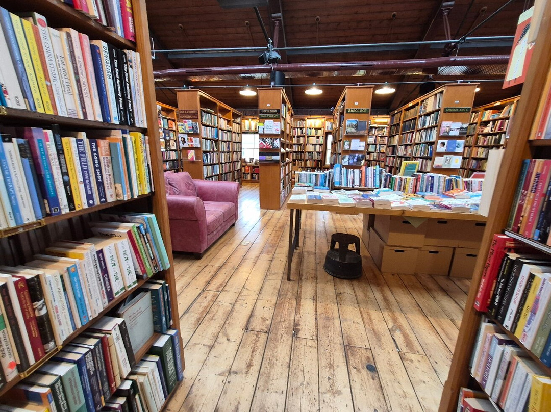 Booth's Bookshop & Cinema-海伊必去景点