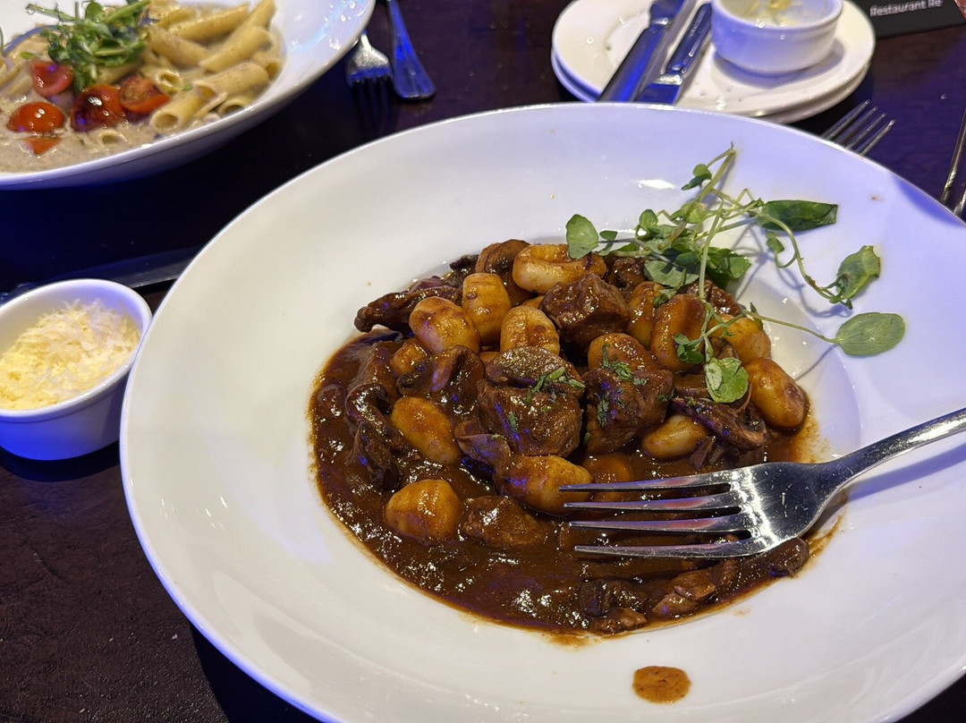 埃尔博斯克广场努埃瓦拉斯孔德斯酒主图