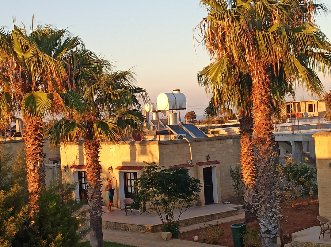 Glaro Garden Hotel主图