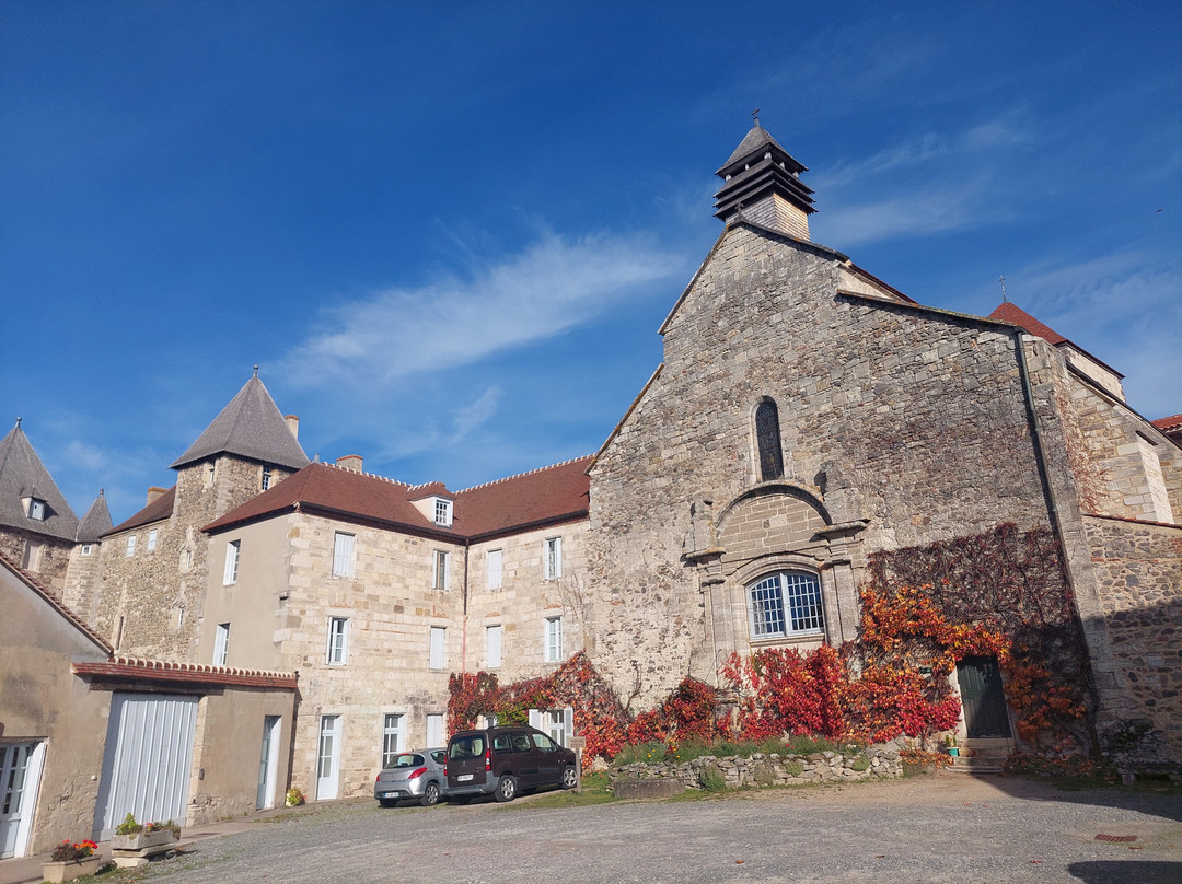 Abbaye Saint-Vincent-Chantelle必去景点