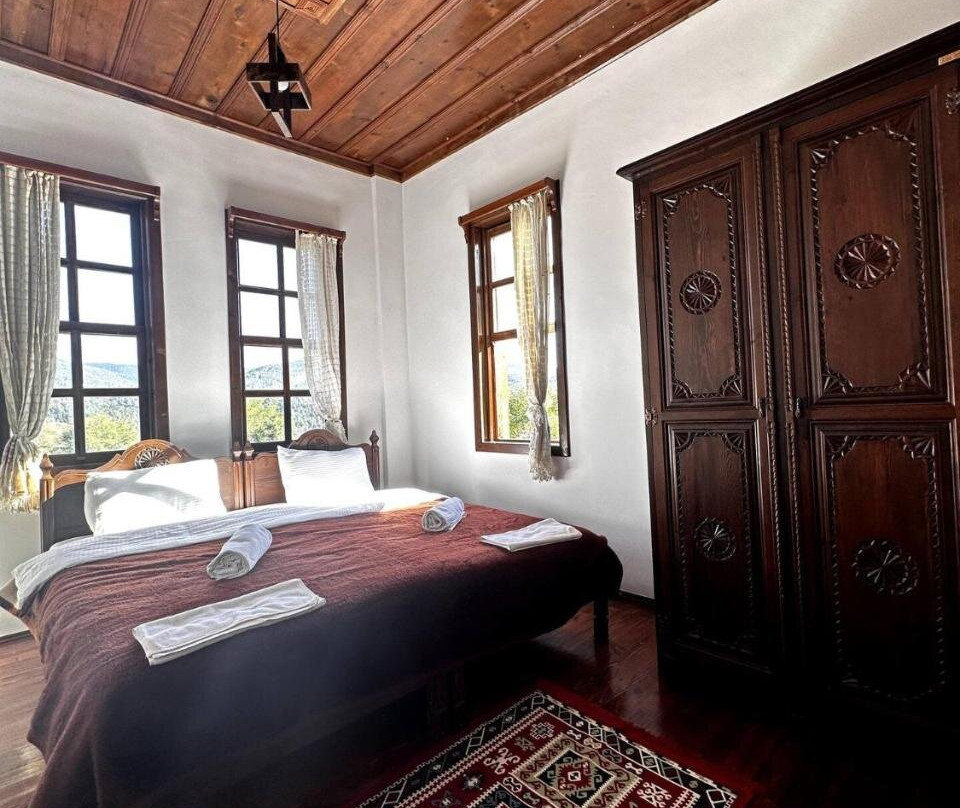 Ecevit Hanı