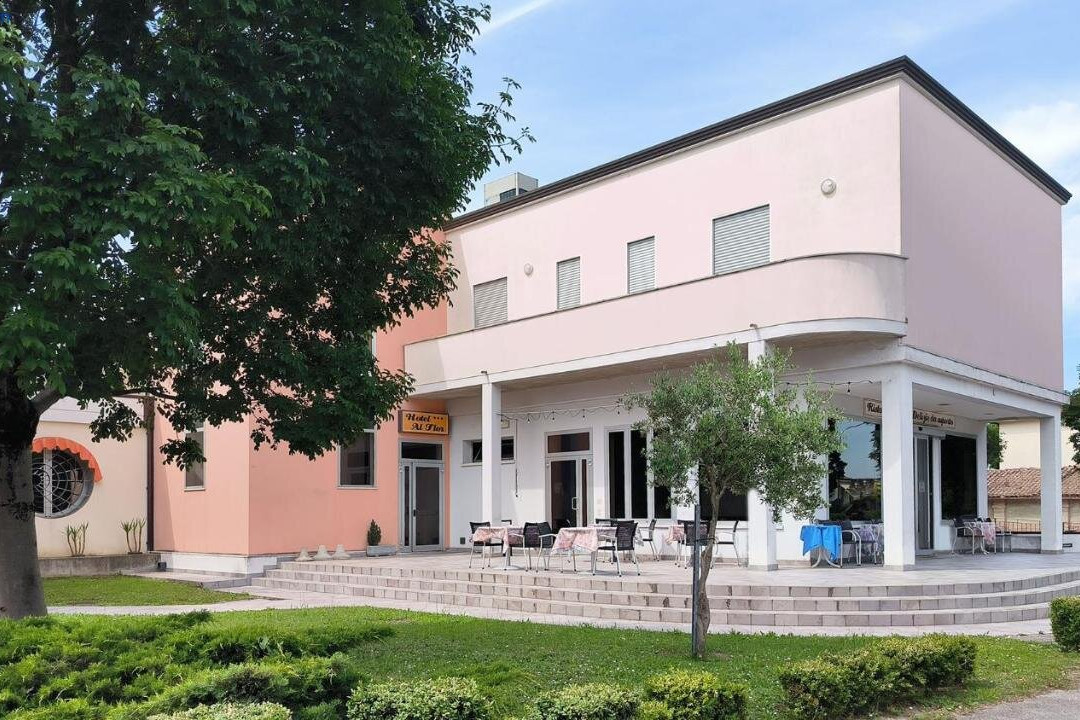 Fusignano酒店住宿-Hotel Al Flor