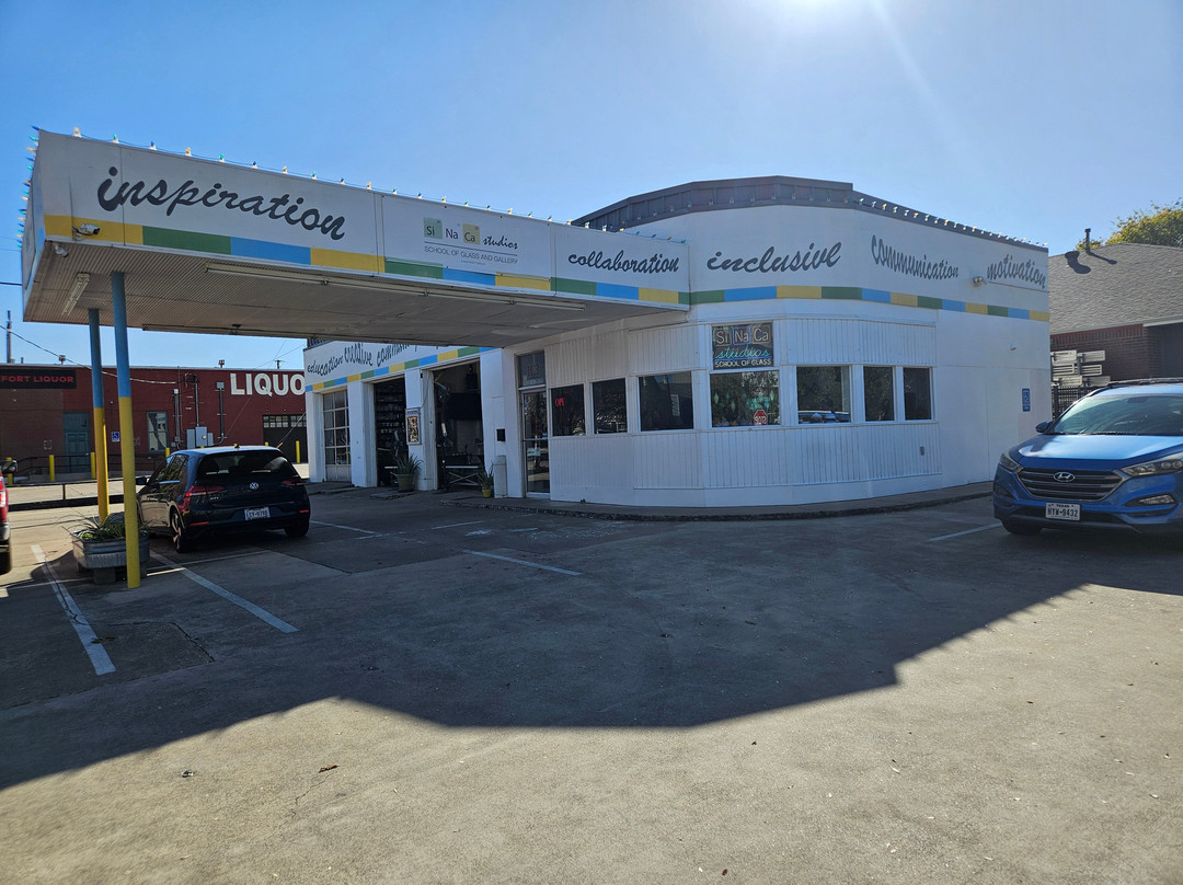 SiNaCa Studios School of Glass and Gallery-沃思堡必去景点