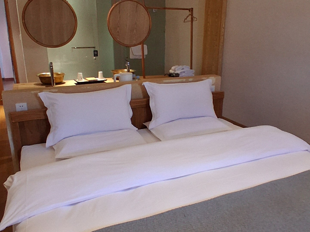 Khimstang Hotel, Shangri-la