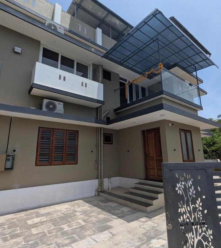 Grand Beach Villa