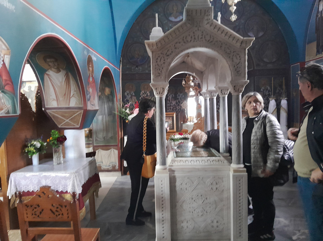 Agios Raphael Monastery-Piryoi Thermis必去景点