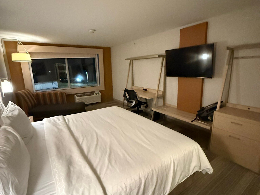 Holiday Inn Express & Suites Monroe By IHG主图