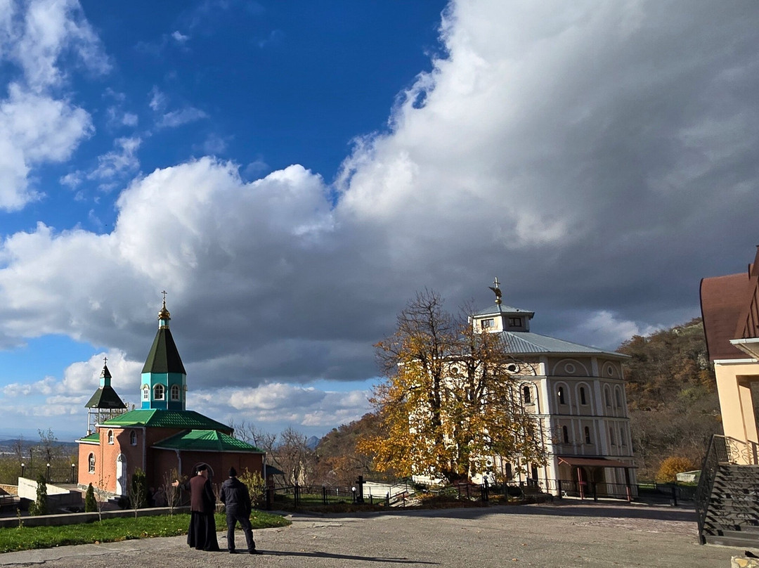 The Church of St. George-Lermontov必去景点