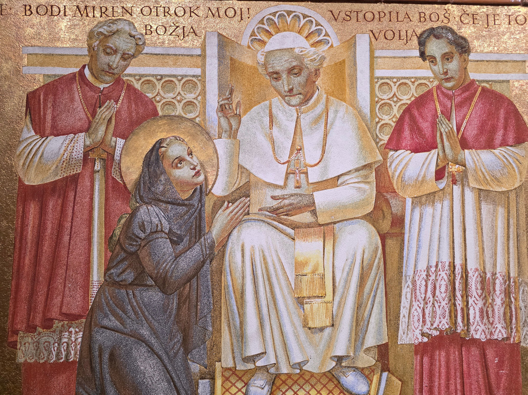 St. Martin's Parish Church-布莱德必去景点