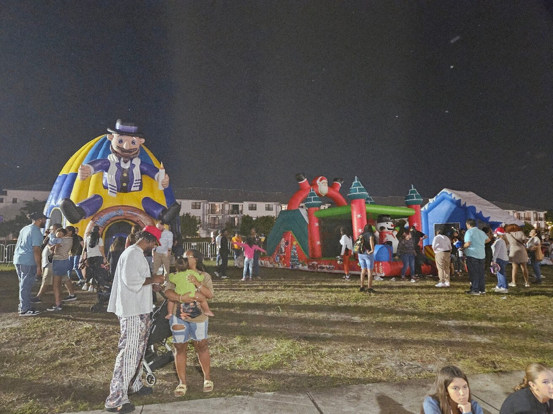 Charles F. Dodge City Center-彭布罗克派恩斯必去景点