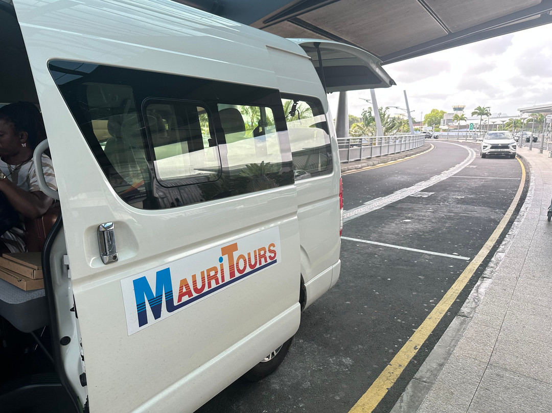 Mauri Tours-Plaine Magnien必去景点