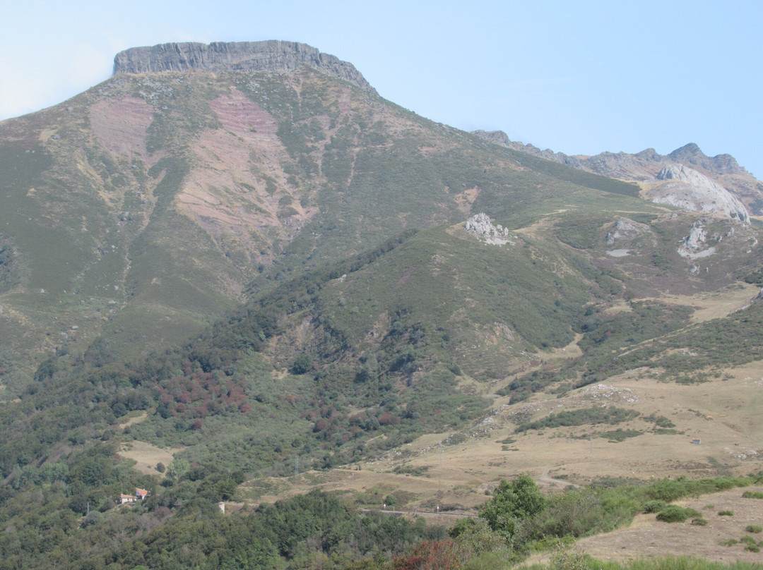 Mirador De Piedrasluengas-Pesaguero必去景点