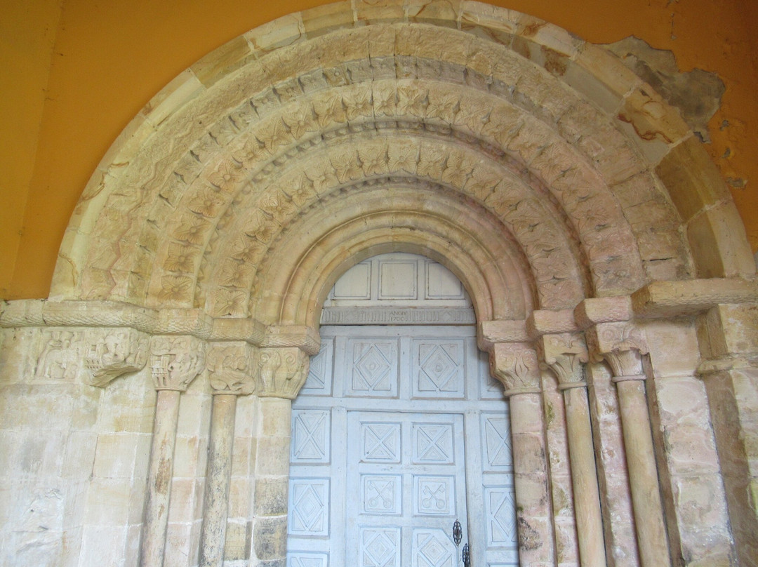 Eglise San Pedro de Villanueva-Cangas de Onis必去景点
