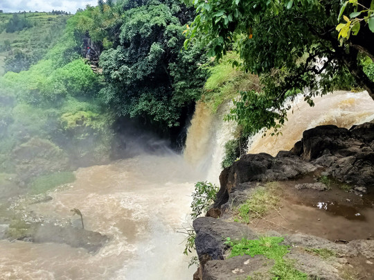 Lily Waterfall-Ampefy必去景点