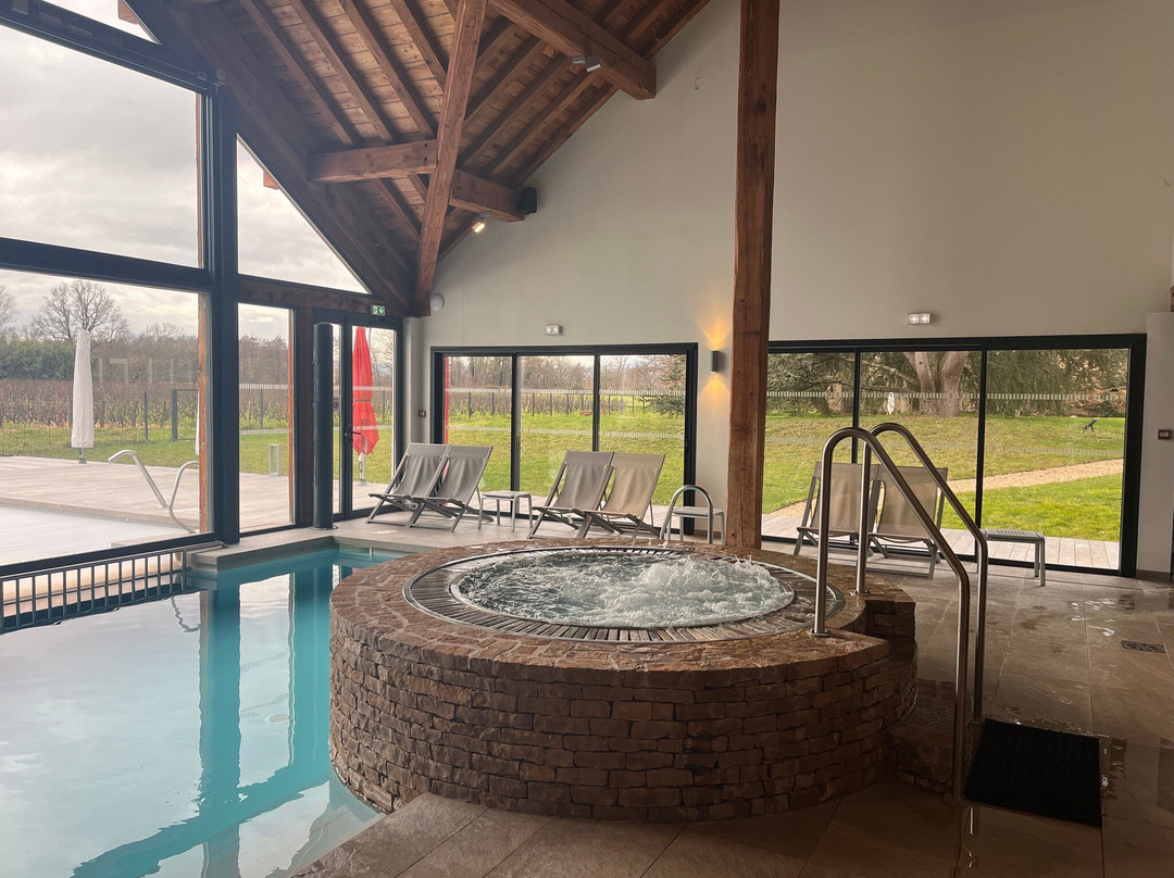 马瑞图尼酒店主图