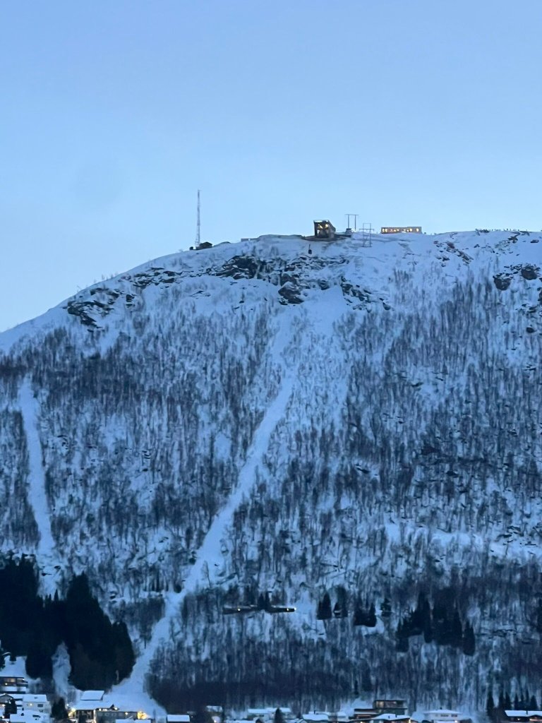 平维尼赫拉特特罗姆瑟酒店-官方