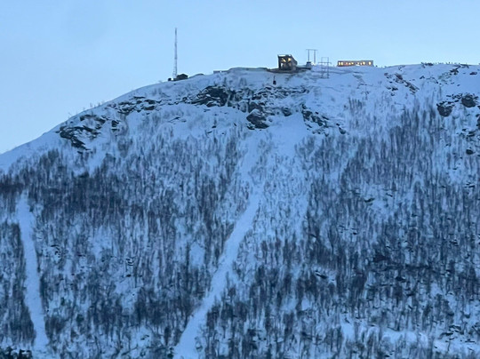 平维尼赫拉特特罗姆瑟酒店主图