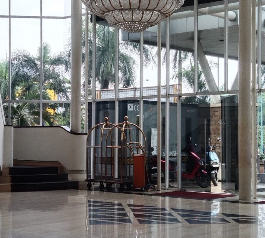 贾瓦宫酒店主图