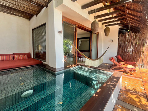 图卢姆海滩度假村主图